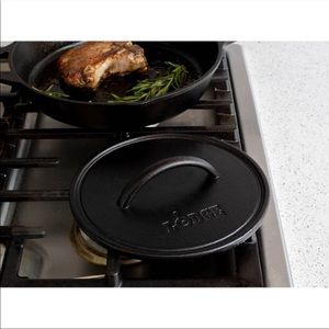 Lodge 8” Seasoned Cast Iron Grill Press